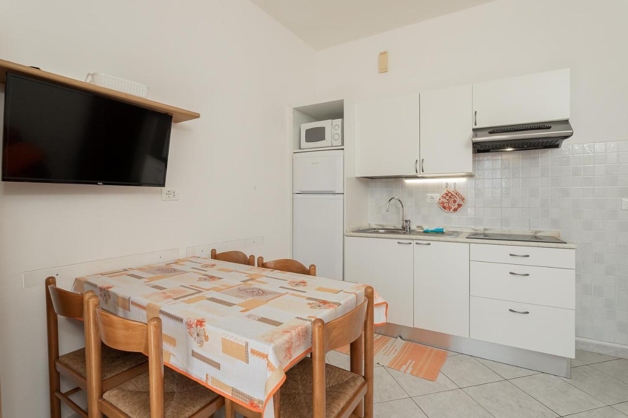Residence Villa Alda Пьетра-Лигуре Экстерьер фото