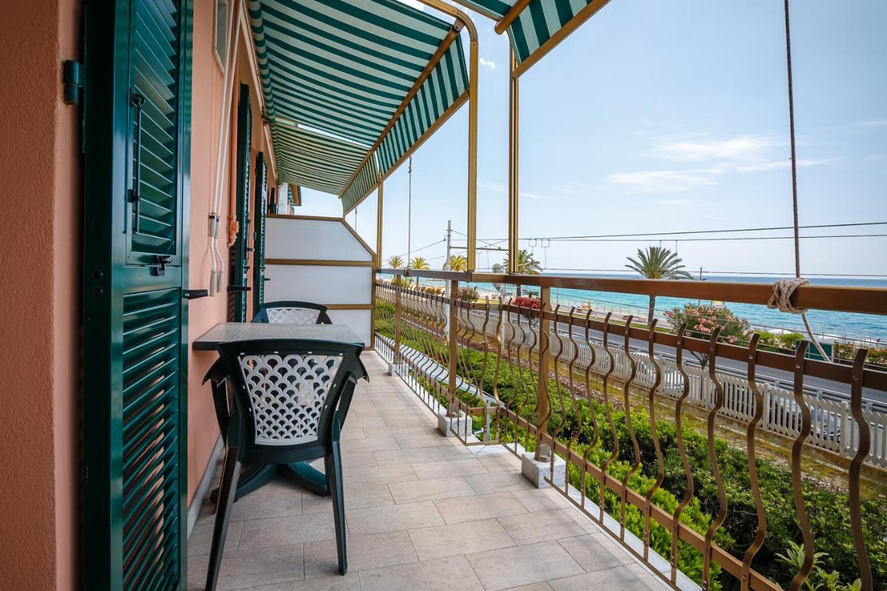 Residence Villa Alda Пьетра-Лигуре Экстерьер фото
