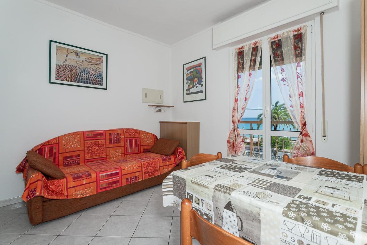 Residence Villa Alda Пьетра-Лигуре Экстерьер фото