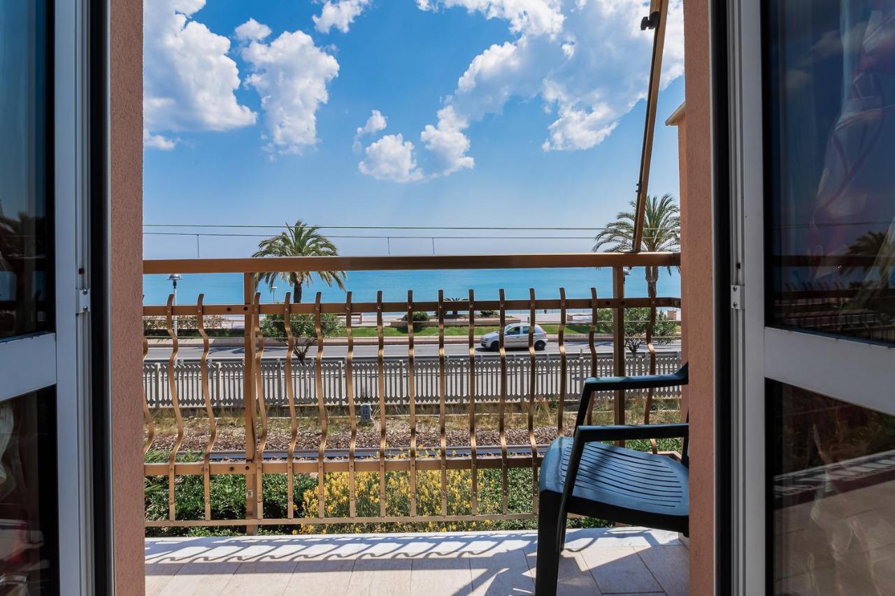 Residence Villa Alda Пьетра-Лигуре Экстерьер фото