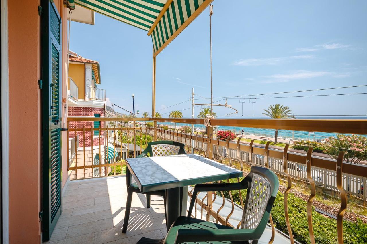 Residence Villa Alda Пьетра-Лигуре Экстерьер фото